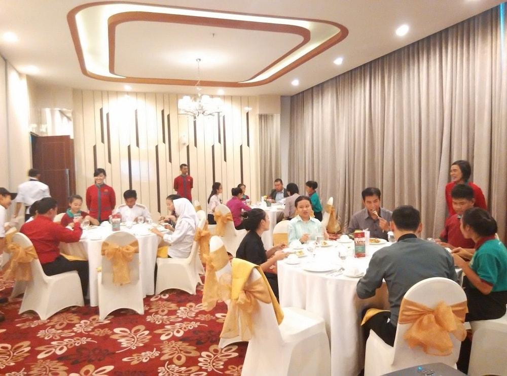 Agria Hotel Bogor Kültér fotó