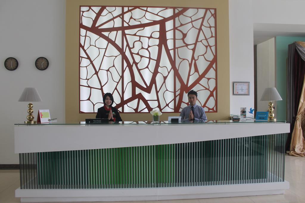Agria Hotel Bogor Kültér fotó