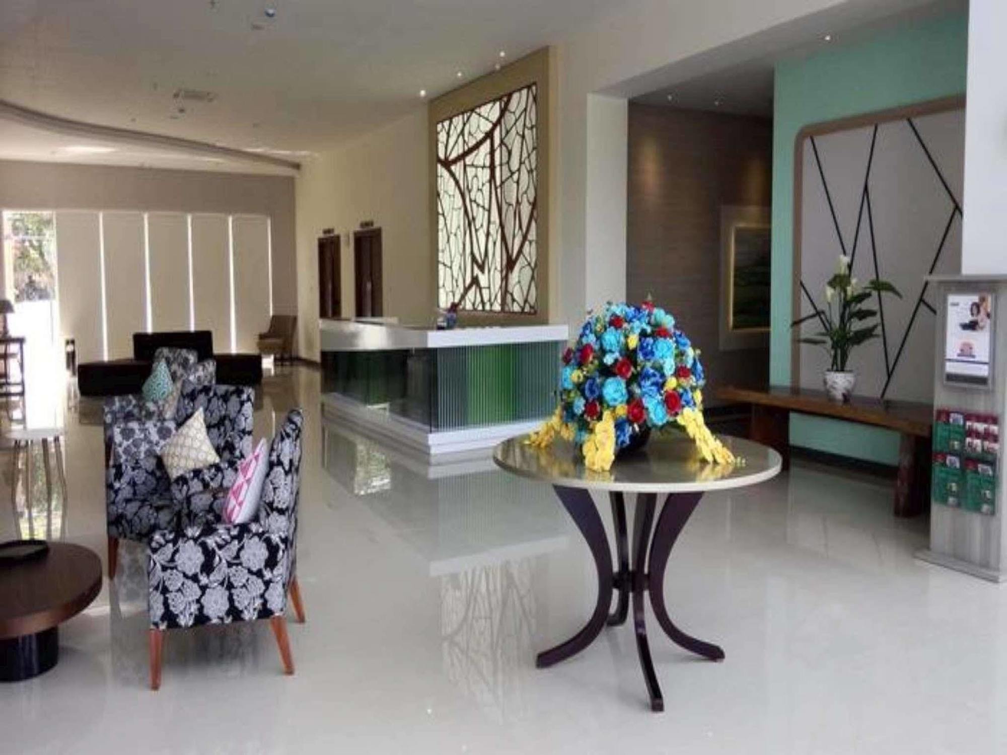 Agria Hotel Bogor Kültér fotó