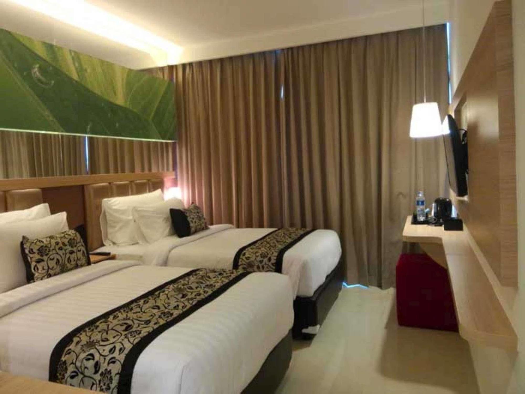 Agria Hotel Bogor Kültér fotó