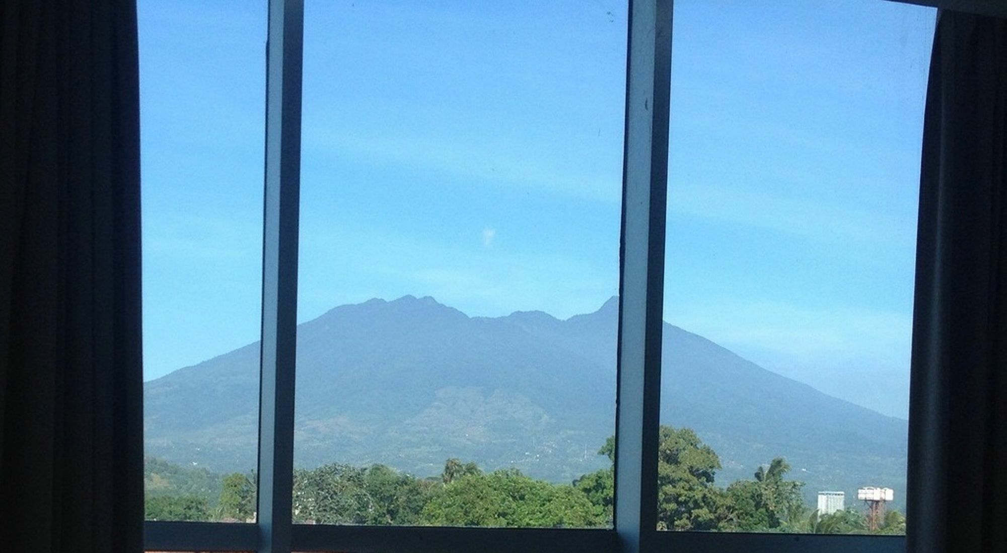 Agria Hotel Bogor Kültér fotó