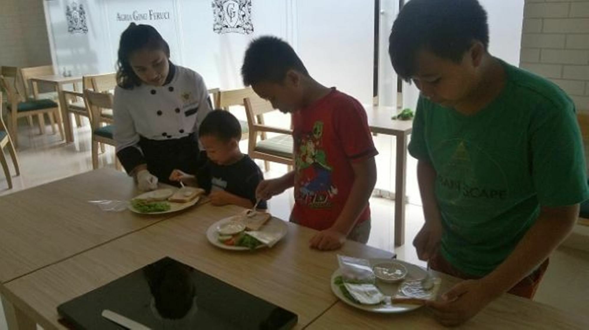 Agria Hotel Bogor Kültér fotó